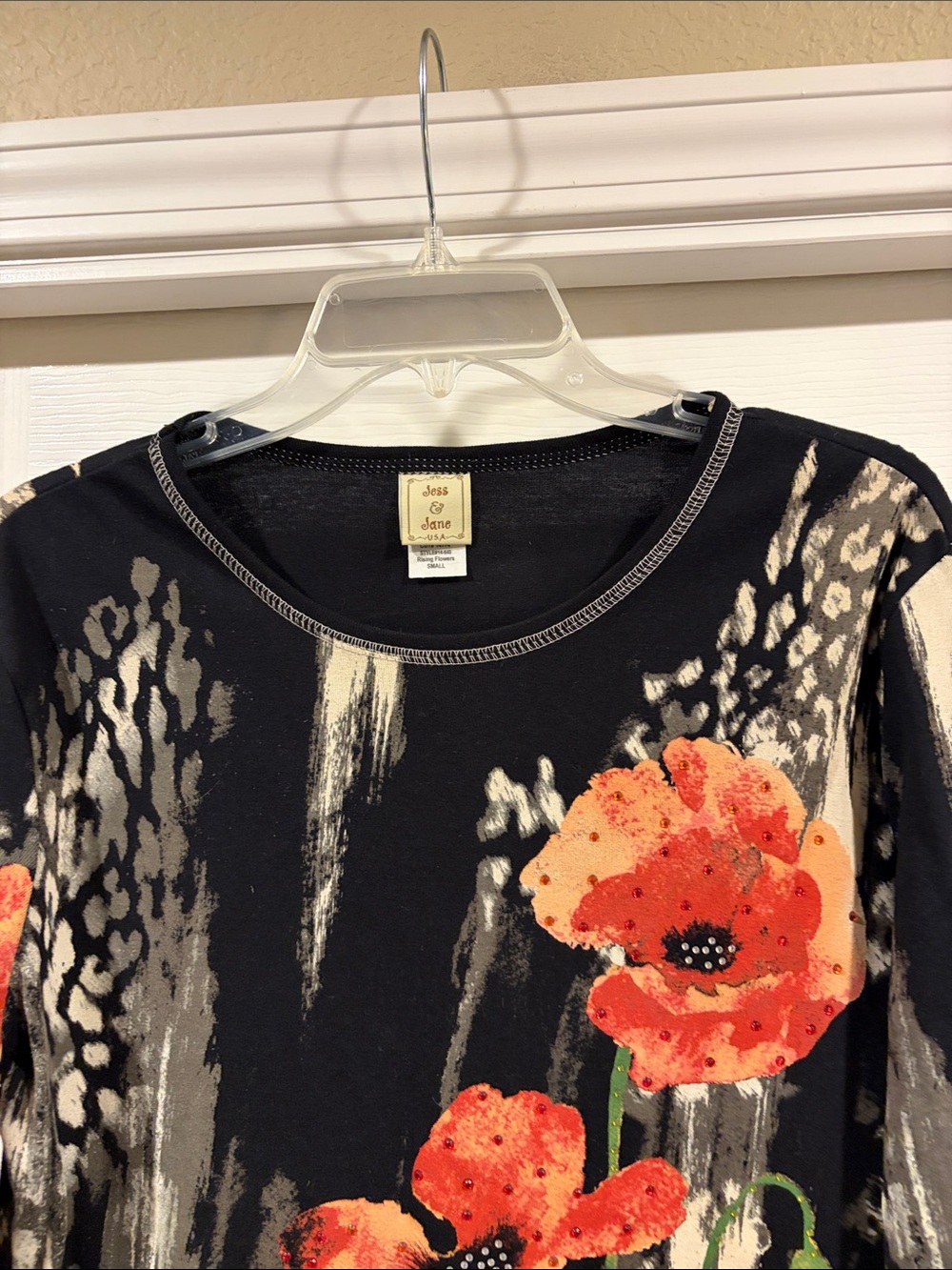 Jess & Jane Long-Sleeve Scoop Neck Top with Orange Floral Poppies new size S - Picture 3 of 5